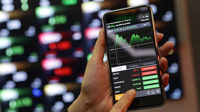 Aplikasi Trading Saham Terbaik untuk Profit Maksimal | Universal Broker